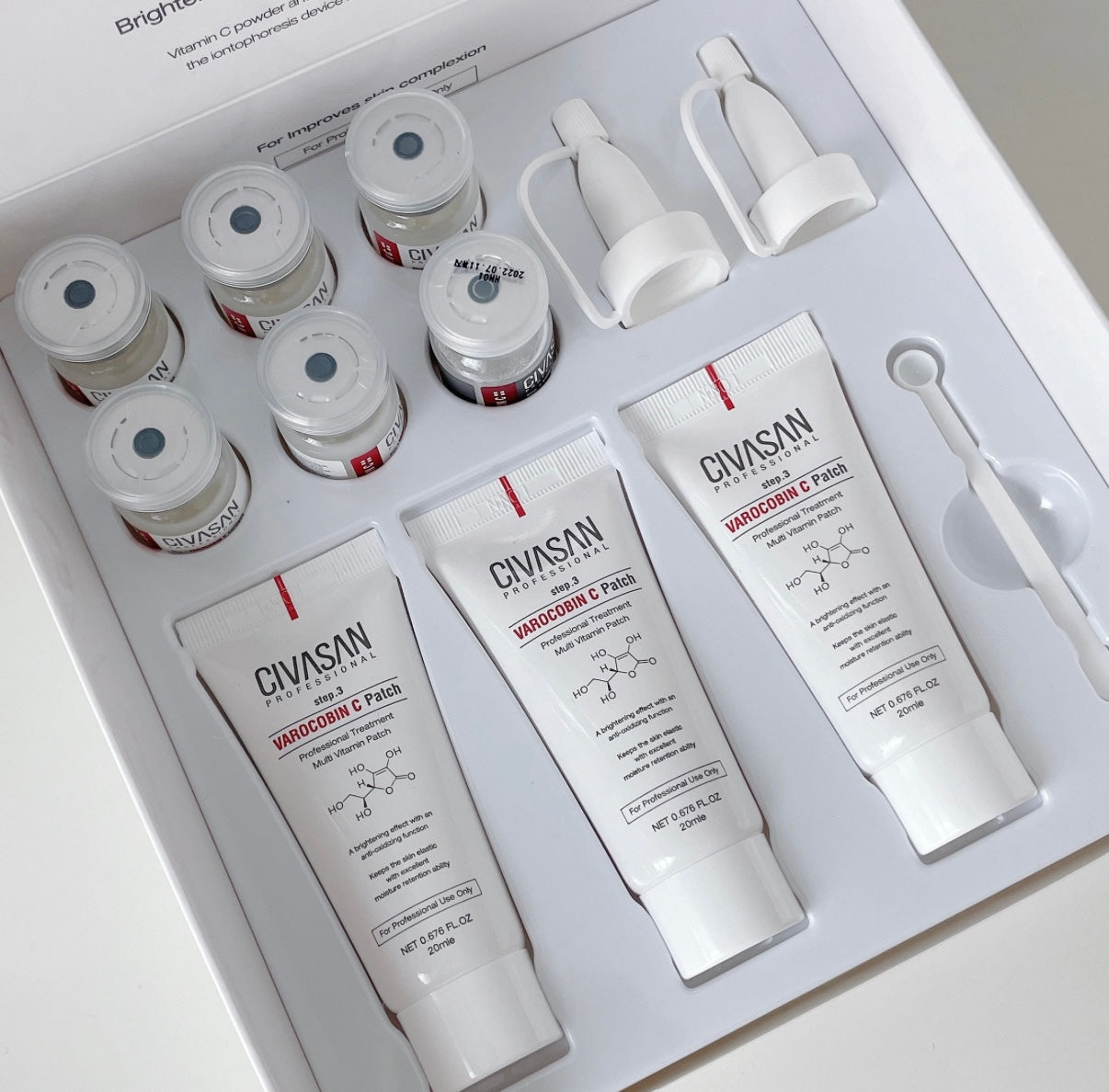 CIVASAN Professional
VAROCBIN C
Professional Treatment
Brightening / Anti-Aging Kit